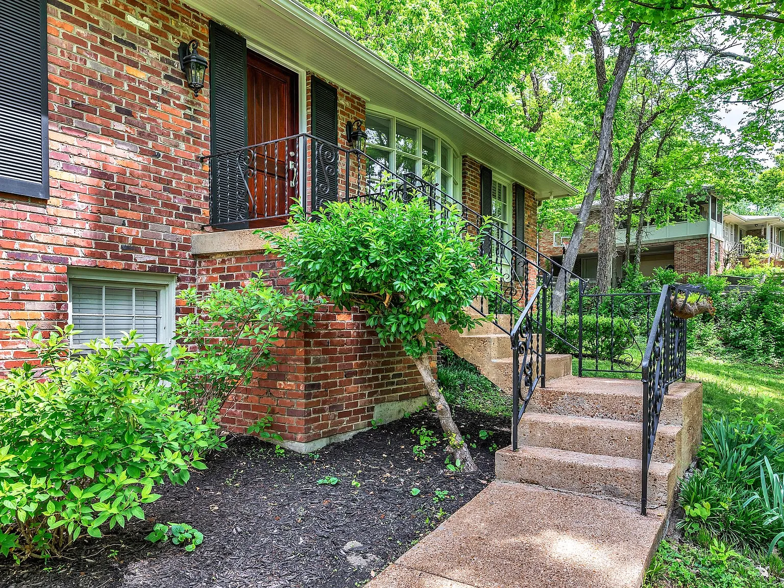 3 bed, 1453 sqft, $1,000 — Photo 2