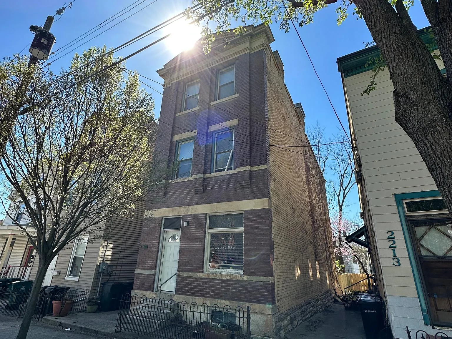 5 bed, $3,200 — Photo 2