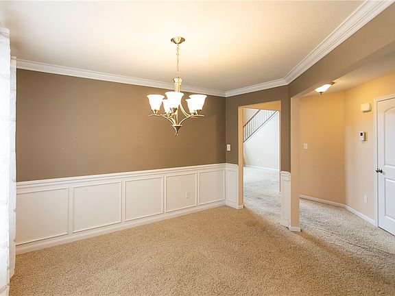4th image of 1318 Sierra Ridge Dr