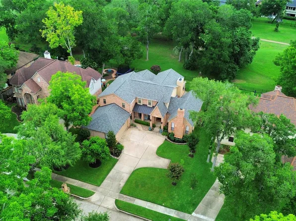 1802 Kingsmill Ln, Richmond, TX 77406