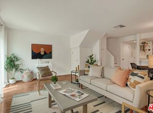 11230 Peach Grove St APT 104, North Hollywood, CA 91601