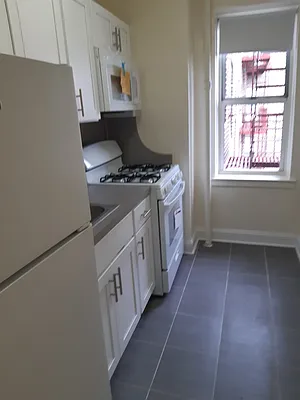 Rented by Queens Apartments Realty LLC | media 4