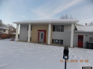 300 Cedar St, Green River, WY 82935