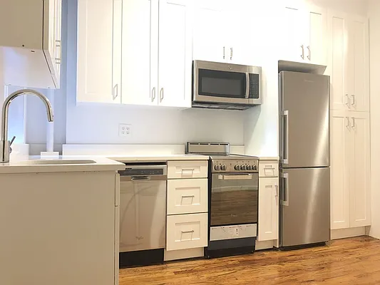 Rented by Sky Management | media 29