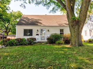 907 E Seneca Ave, Des Moines, IA 50316