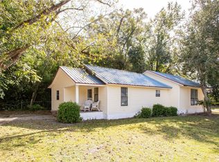 853 Cherry St, Blackshear, GA 31516