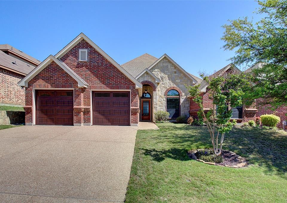 1st image of 10966 Castle Oak Ln