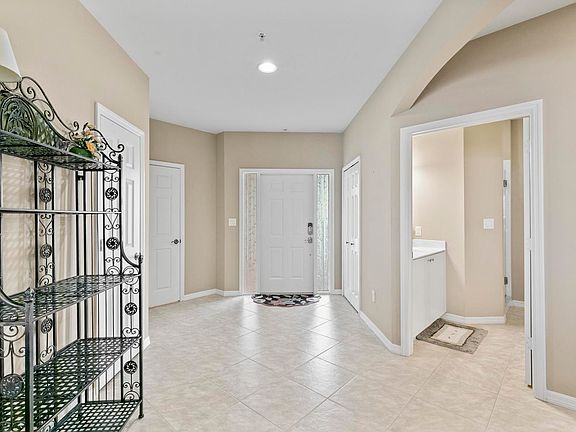 3rd image of 269 Vintage Bay Dr #C-29