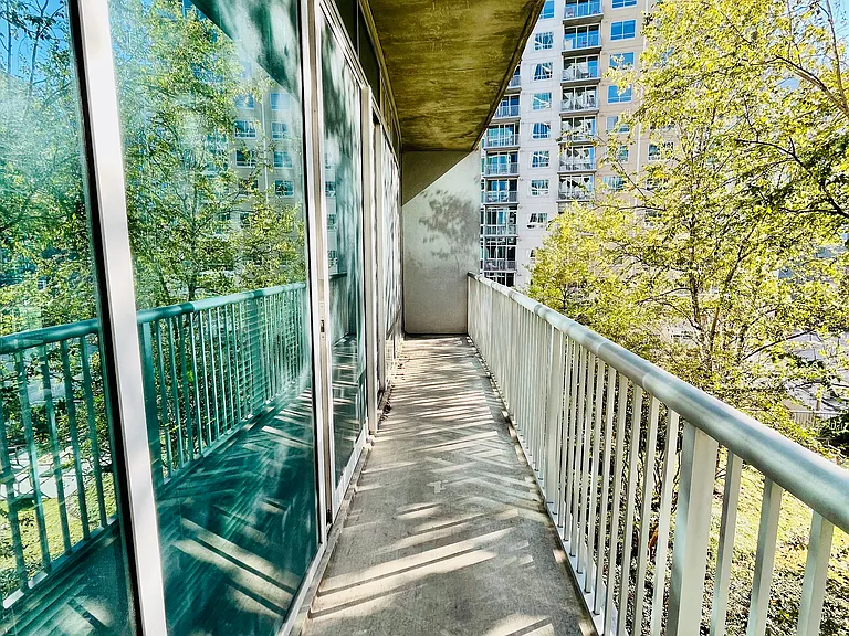 950 W Peachtree St #813 — Photo 27