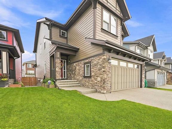 2nd image of 72 SW Sundown Way