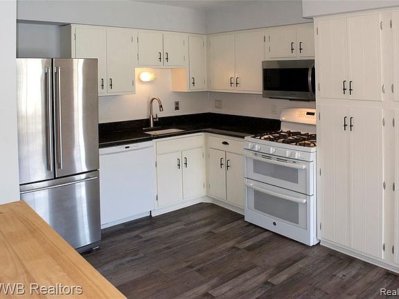 3rd image of 361 N Eton St APT 3