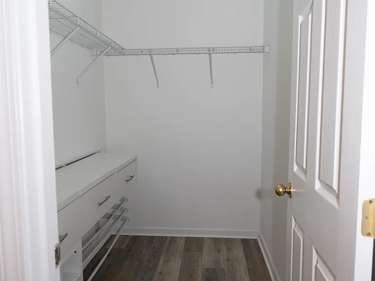 14136 Winford Ln — Photo 30