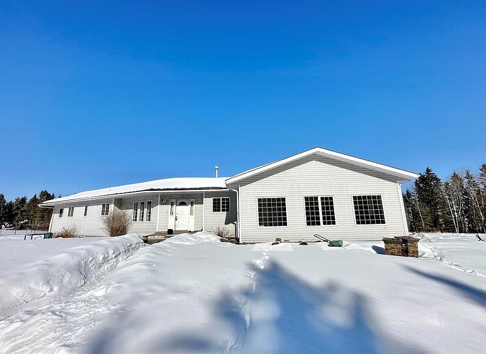 15156 Old Trl Lac La Biche County, AB, T0A2C2 Apartments for Rent