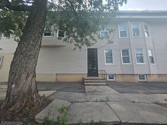 3rd image of 17 Maolis Ave