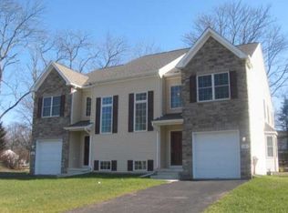 141 Sugarbush Dr, Perkasie, PA 18944