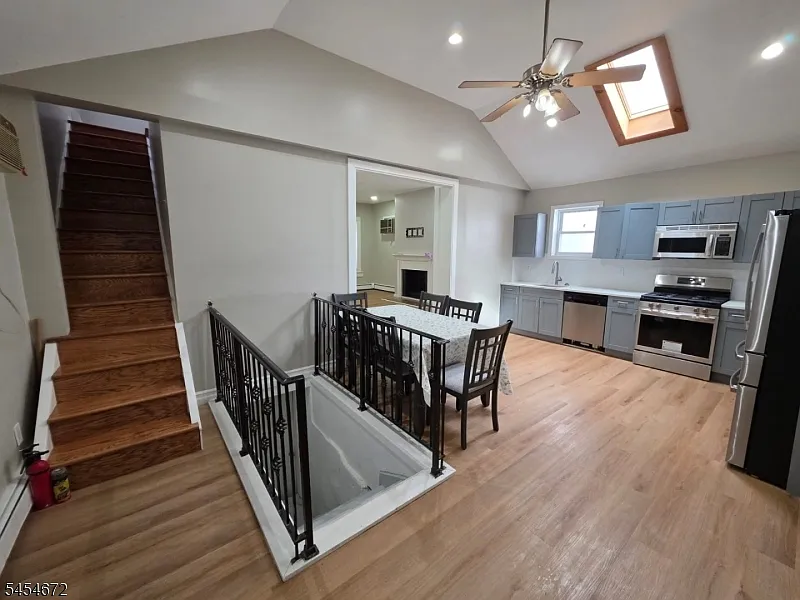3 bed, 2.0 bath, $3,200 — Photo 1