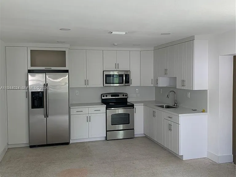 6740 Park St — Photo 4