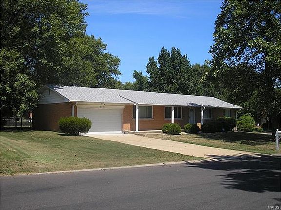 2nd image of 1805 Claudine Dr