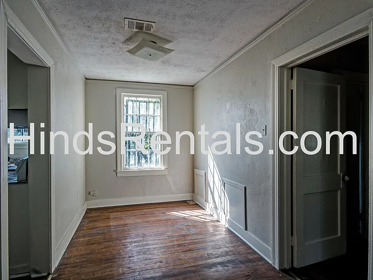 235 Dunbar St — Photo 11