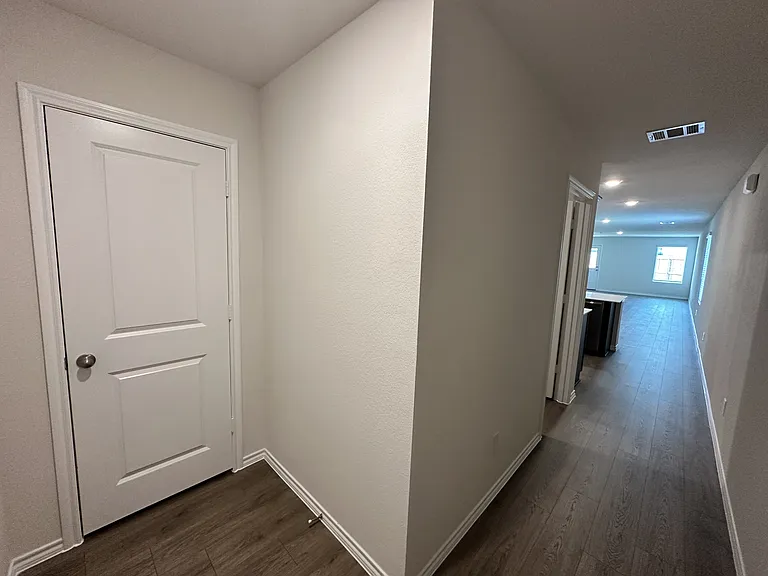 1128 Northfield Dr — Photo 7
