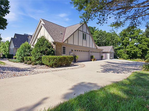 3rd image of 2314 University Dr