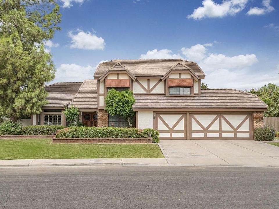 1st image of 2543 S Santa Barbara