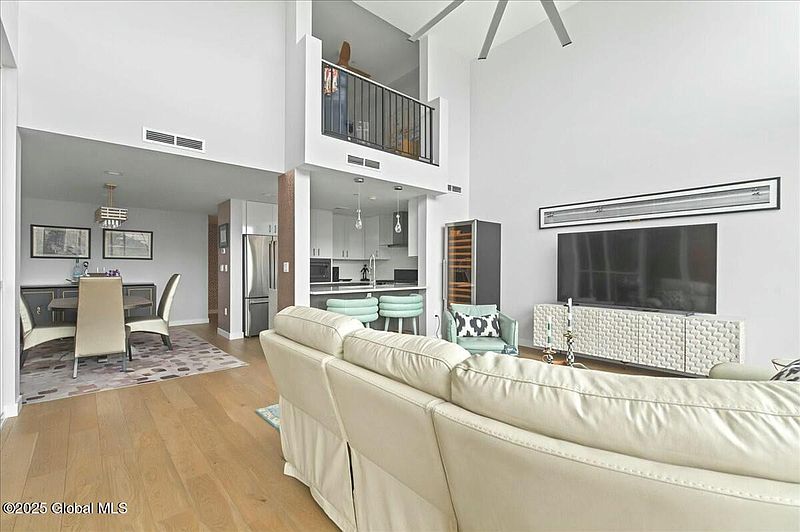5th image of 128 Henry Street Apt 403