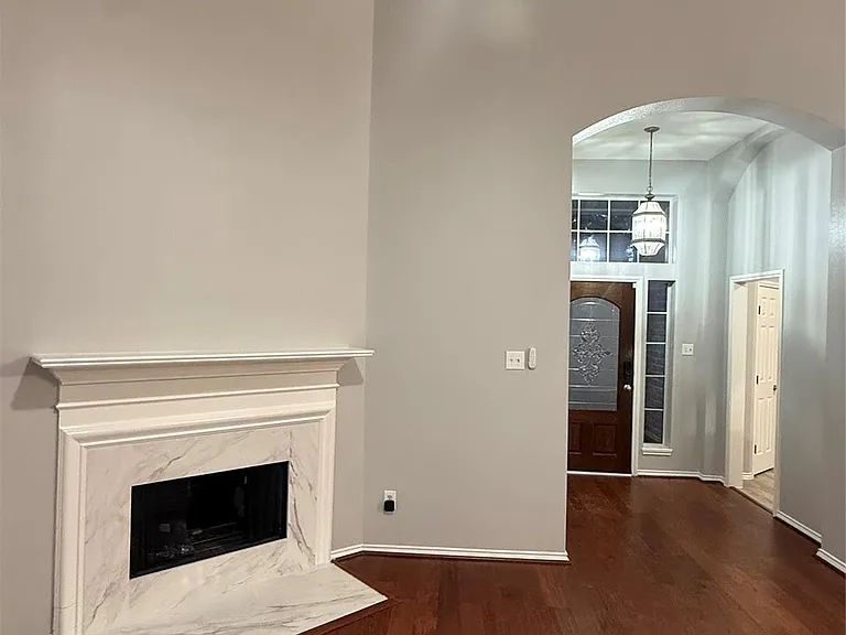11831 Rainbow Bridge Ln — Photo 2
