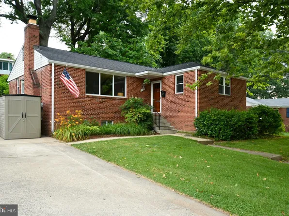 2821 School St, Alexandria, VA 22303