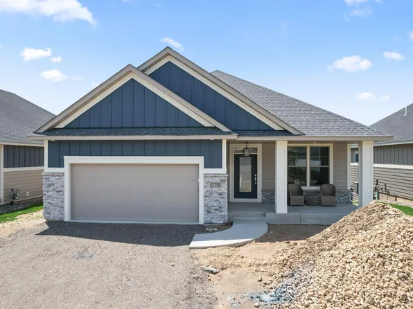 17755 Ellsworth Dr, Lakeville, MN 55044
