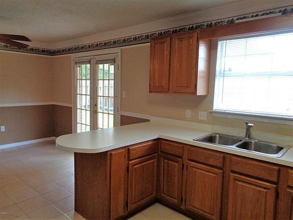 5th image of 6621 Oakbrook Dr