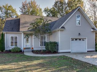 1342 Old Charlotte Pike, Dickson, TN 37055