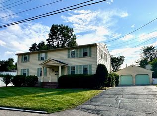 27 Kingston Dr, Nashua, NH 03060