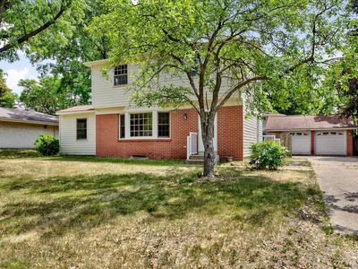 1820 Woodcrest Dr, Saint Paul, MN, 55119