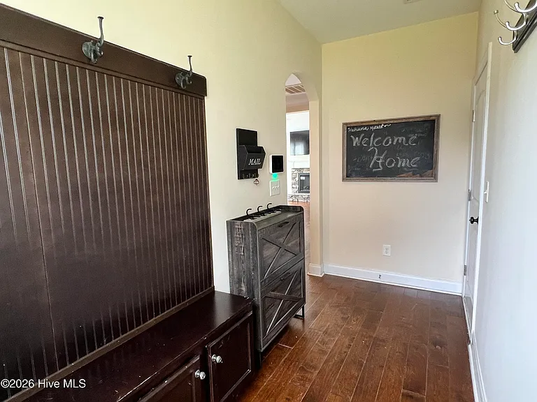 327 Clearwater Ln — Photo 22