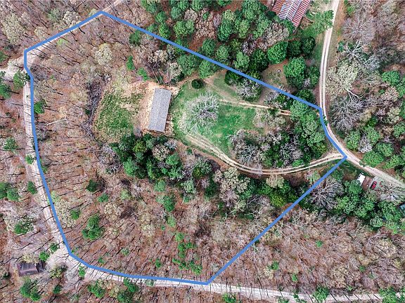 2nd image of 202 Silver Ridge Rd