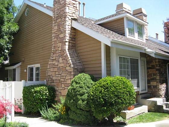 1st image of 807 Shady Lake Dr