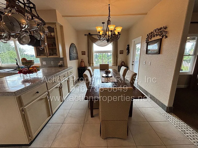 4726 Abbey Hl — Photo 22