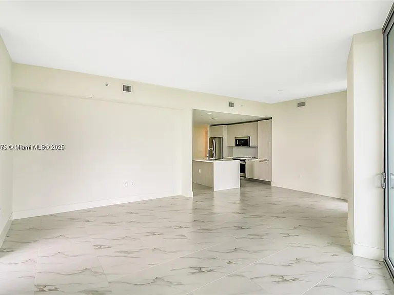 2000 Metropica Way #1709 — Photo 10