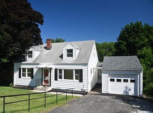 46 Topstone Dr, Danbury, CT 06810
