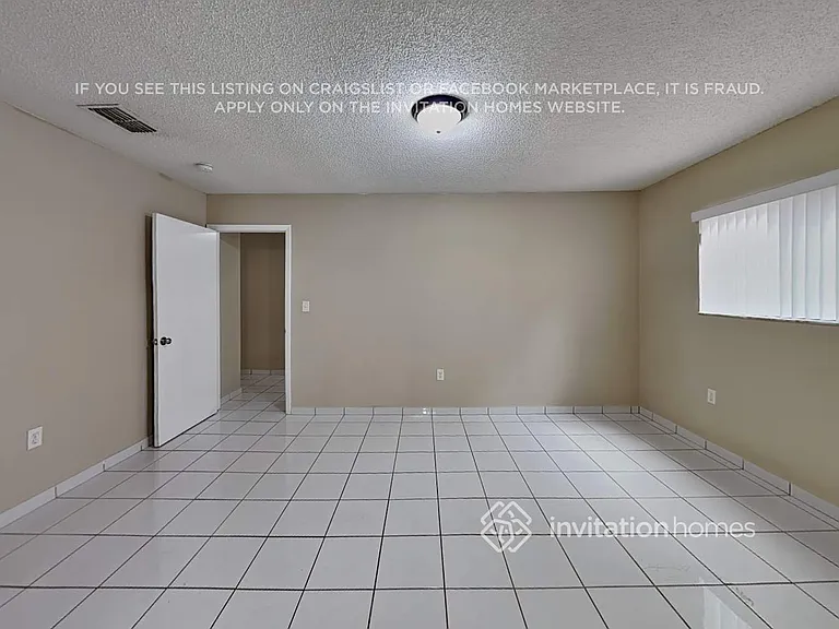 12748 NW 102nd Ave — Photo 13