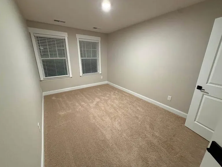 90 Clementine St — Photo 11