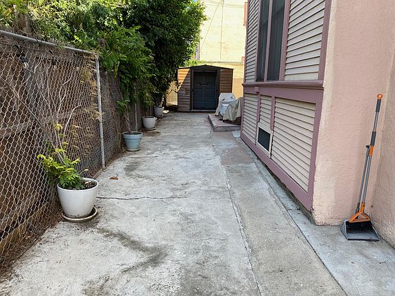 5th image of 1432 Constance St
