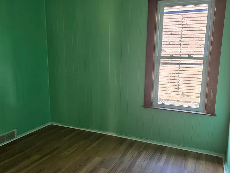 2256 Whitney Ave #2-1 — Photo 4
