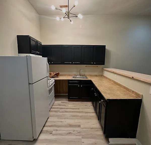 1410 Madison Ave #2 — Photo 4