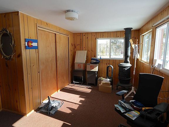 4th image of 485 Anderson Ln