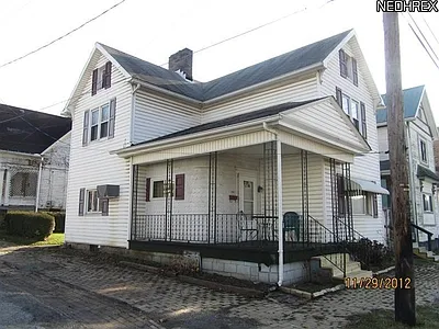 1100 Commerce St photo 1