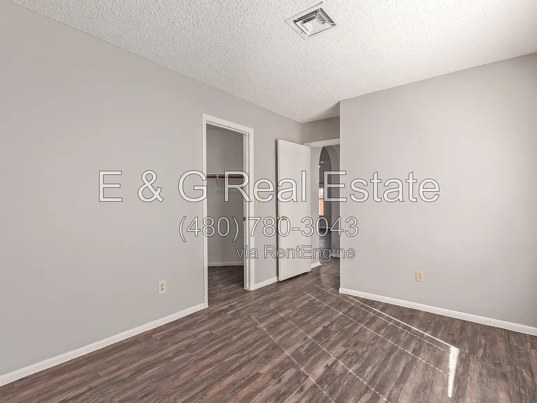 8651 N 107th Dr — Photo 21