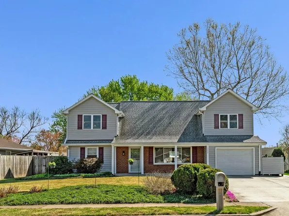 13227 Pearsall Ln, Fairfax, VA 22033