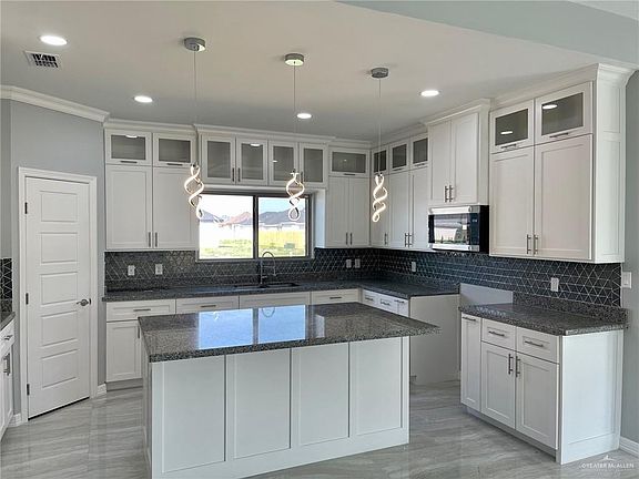 2nd image of 3119 Bella Vista Dr